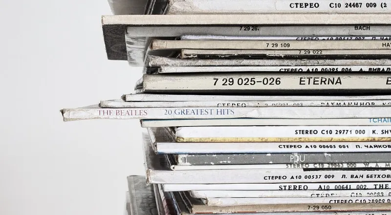 Quando lo Streaming Diventa Archeologia: Le Piattaforme Musicali alla Ricerca dei Suoni Perduti d'Europa